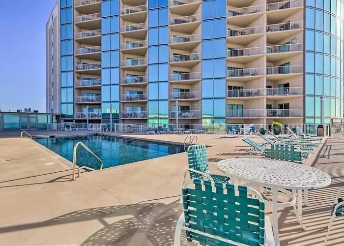 Sunny Beachfront Biloxi Condo With Resort Amenities!